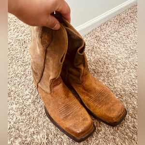 Ariat rambler western boots